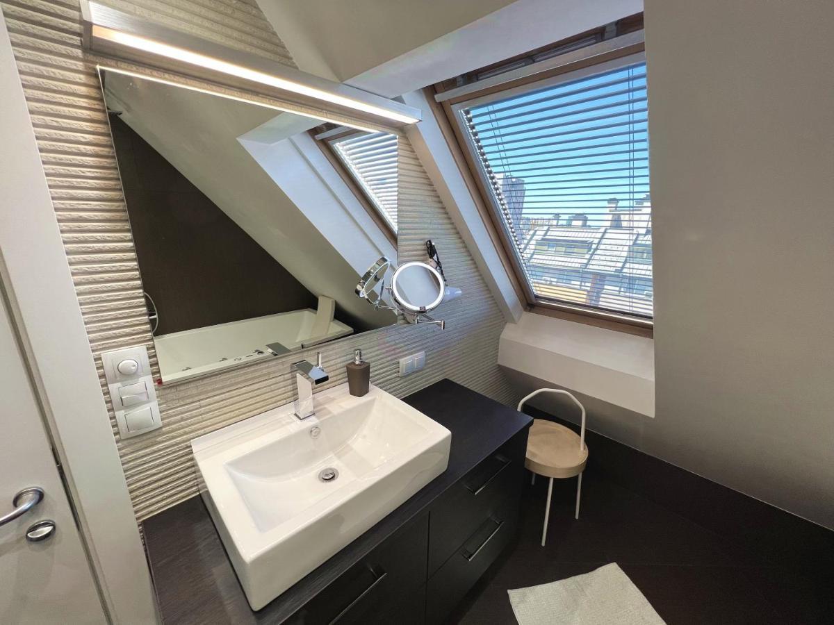 סופיה Unique Luxurious Jacuzzi Penthouse Duplex In City Center! 2 Baths! Free Parking! מראה חיצוני תמונה